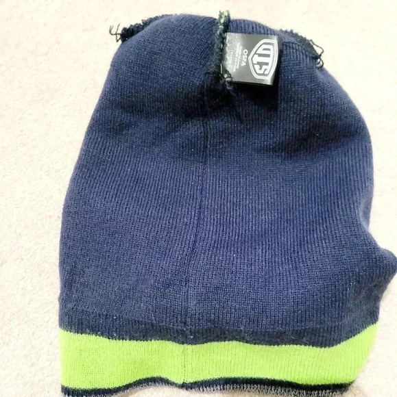 Seattle Seahawks Hat unisex Neon Green NFL Sideline Sport Pom Cuffed Embroidered - Picture 6 of 8
